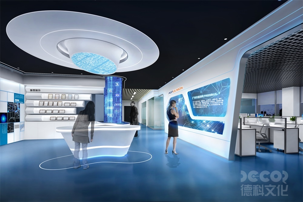 在科技展館設(shè)計中，哪些元素可以增強(qiáng)沉浸式體驗？